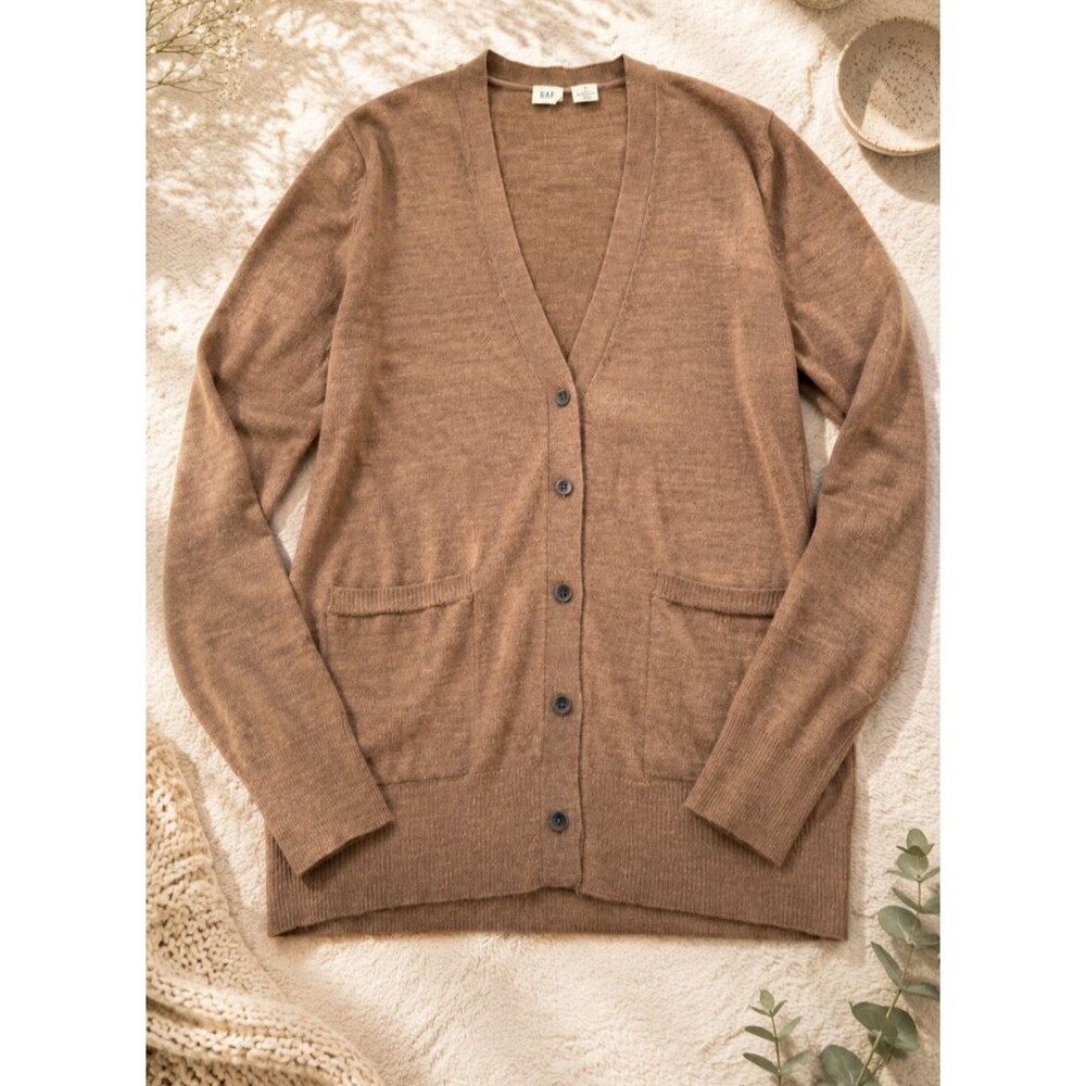 GAP Vintage Fine Merino Wool Cardigan Sweater Womens Small Brown Button Front